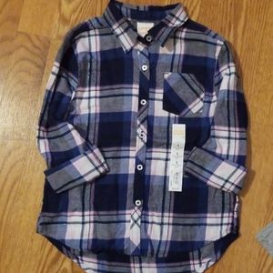 Girls NWT 5 Soft Flannel Shirt.